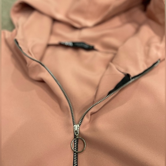 Zara sweatshirt in Large - Picture 7 of 7